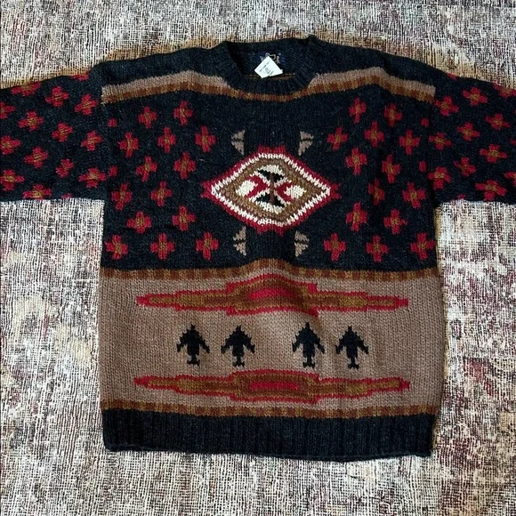 Woolrich Men's Charcoal and Red Patterned Crewneck Sweater - Picture 2 of 4